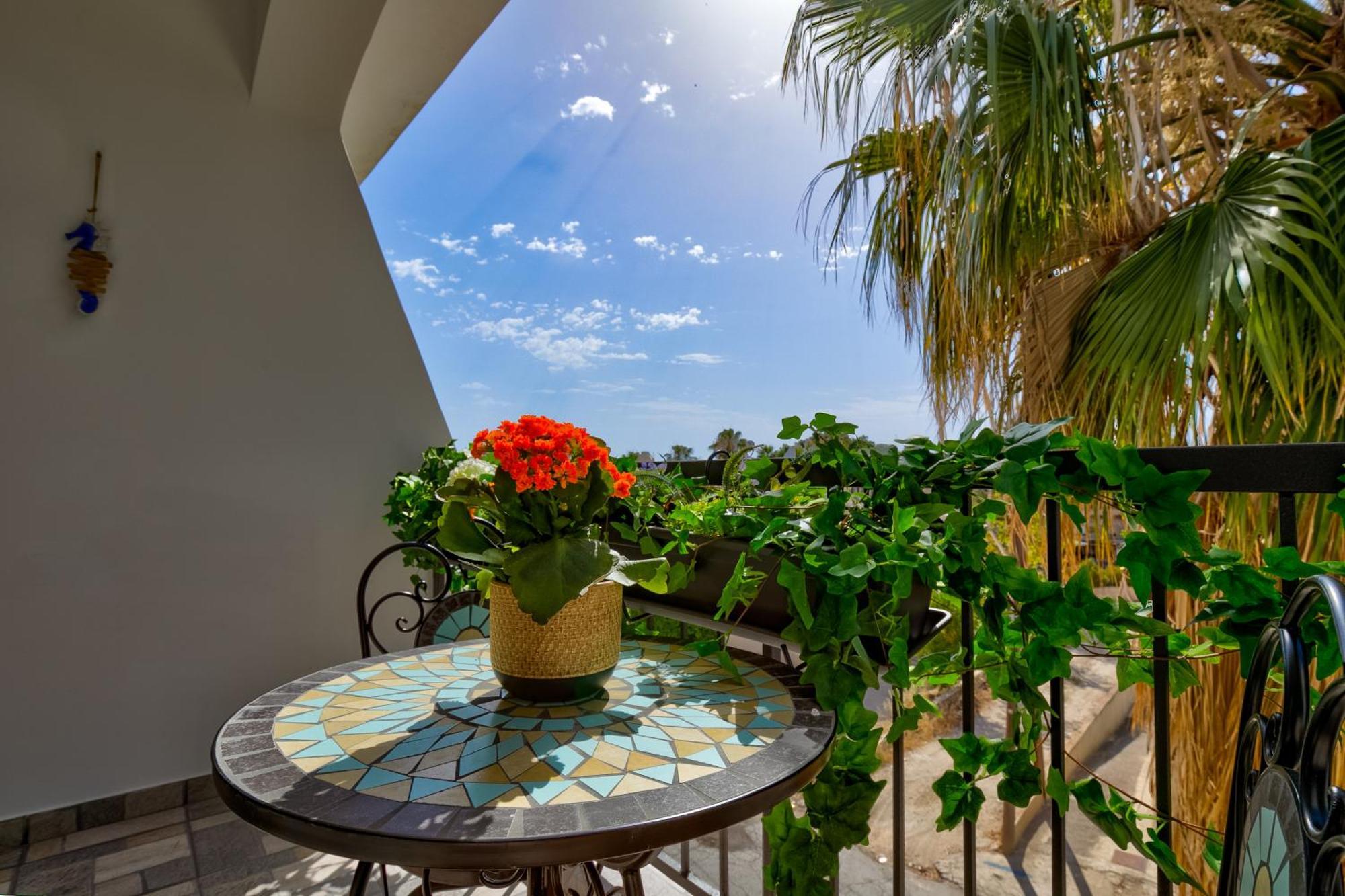 Dreamy 2 Bed Apartment By The Sea Pafos Exterior foto